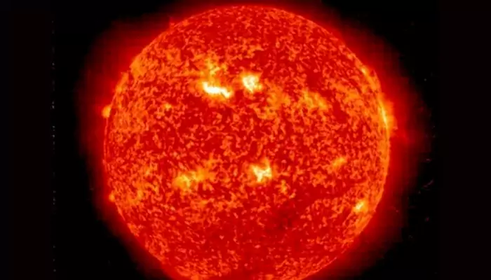 Earth Witnesses A Powerful Solar Storm After 20 Years. Here's How A Solar Storm Can Impact Earth And You?