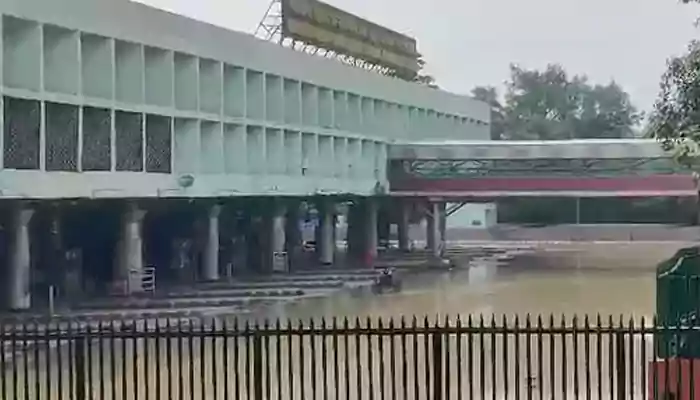 Delhi's largest inter-state bus terminal at Kashmere Gate flooded; services suspended