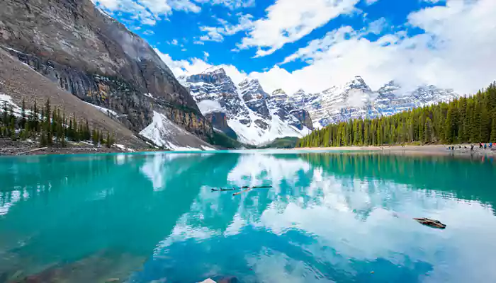 Experience the beauty of Canadian Rockies from these spectacular places