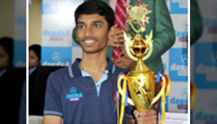Cracking JEE 2024: Rishi Shekher Shukla Secures Perfect 300, Emerges as Telangana's Top Performer with a 4-Step Strategy!